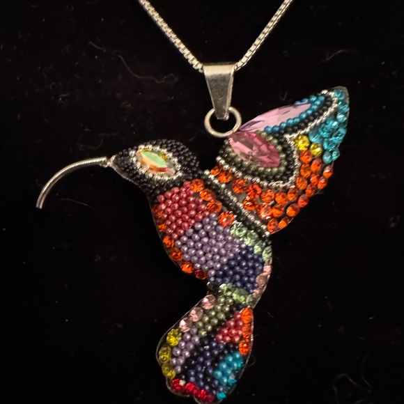 Beautiful sterling silver and stone hummingbird necklace‎
